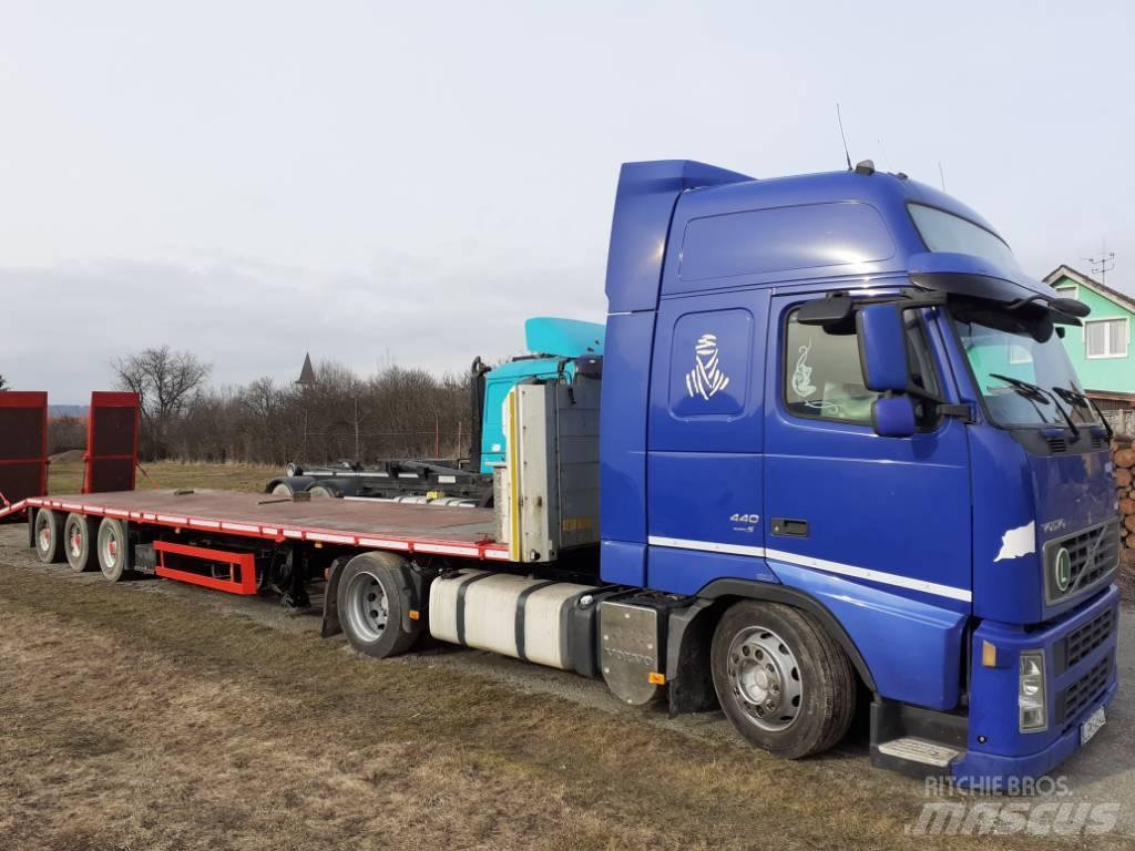 Schmitz mega Низькорамні напівпричепи