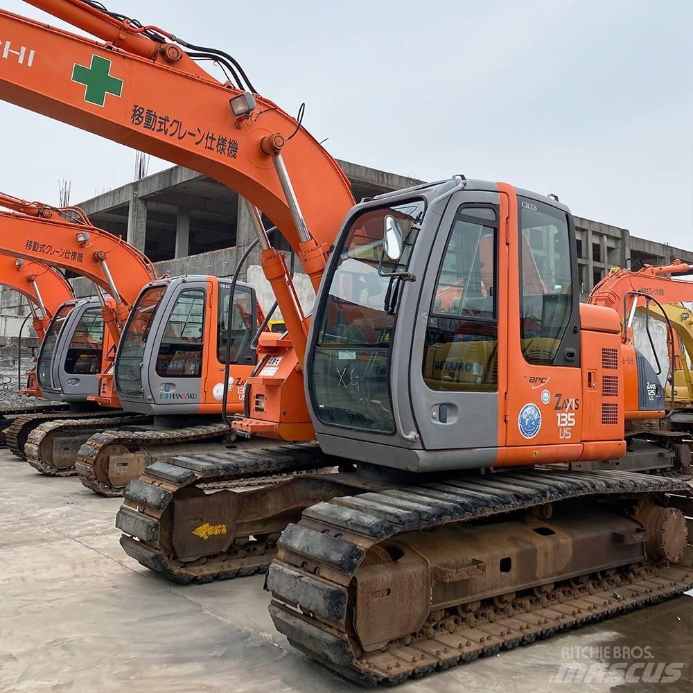 Hitachi 135 Гусеничні екскаватори