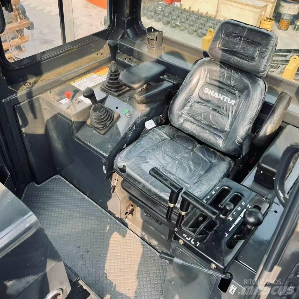 Shantui SD 22 Гусеничні бульдозери
