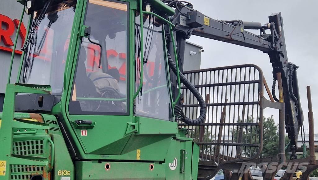 John Deere 810 E Форвардери