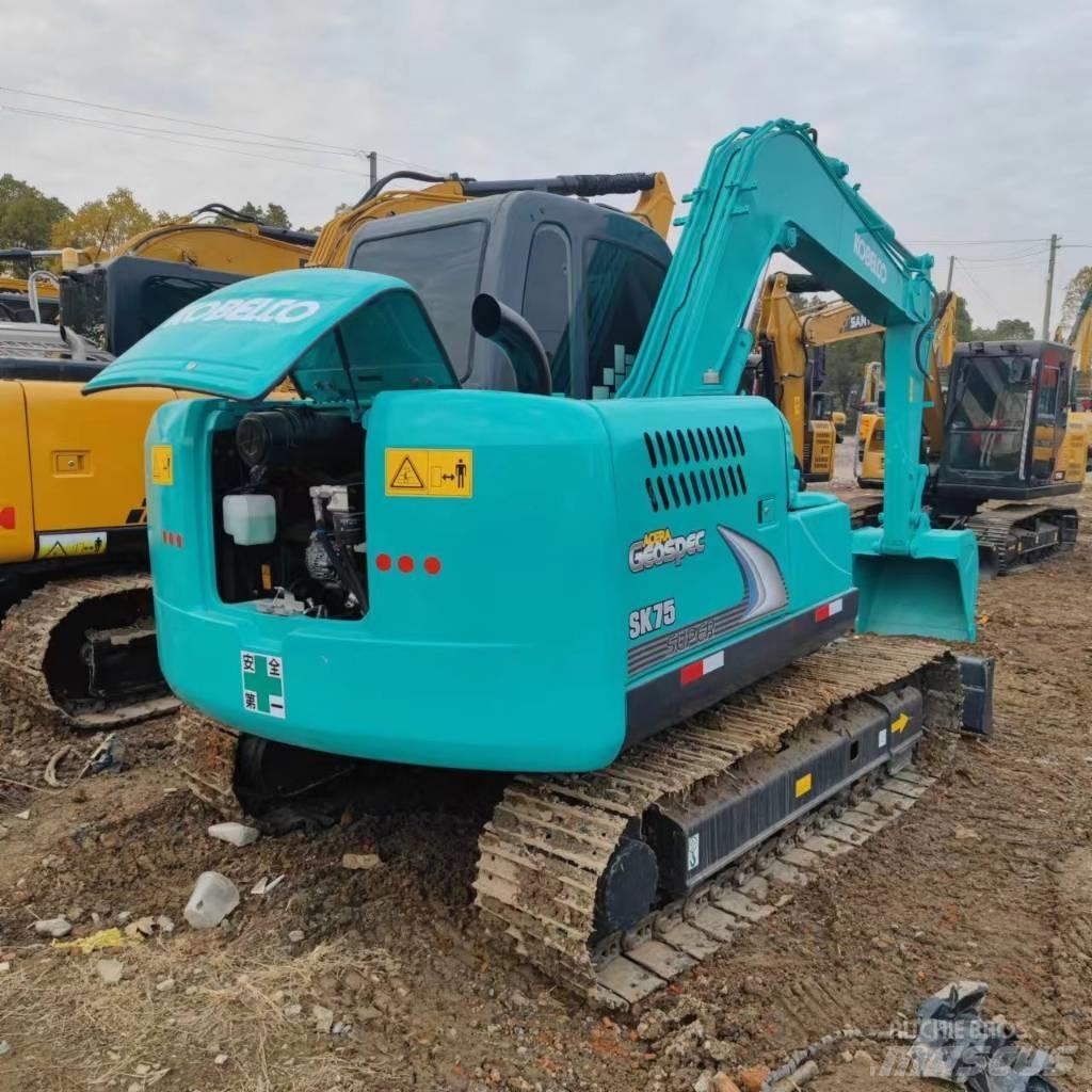 Kobelco SK 75 Гусеничні екскаватори