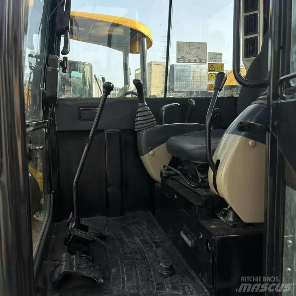 CAT 306E Гусеничні екскаватори