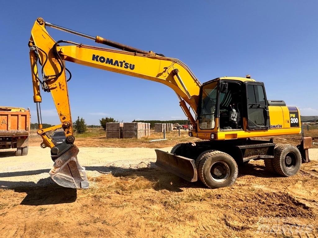 Komatsu PW 200-7K Колісні екскаватори