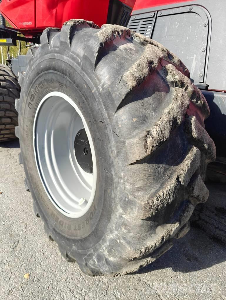 Komatsu 951 Харвестери