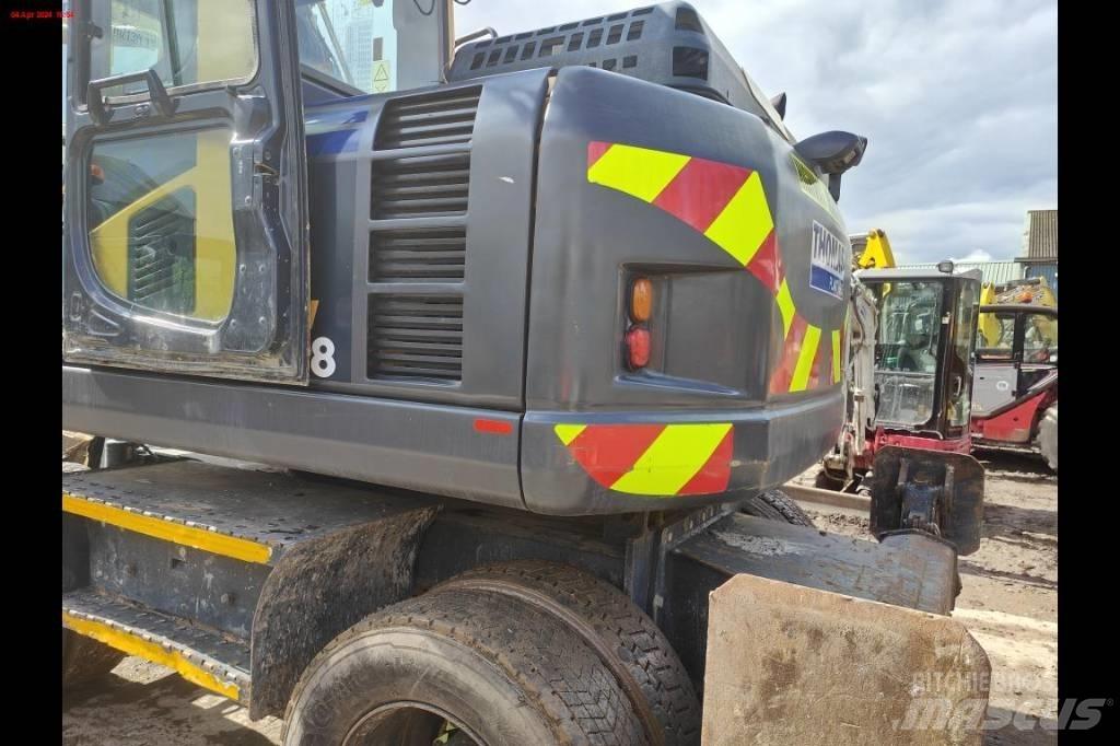 Komatsu PW 148-8 Колісні екскаватори
