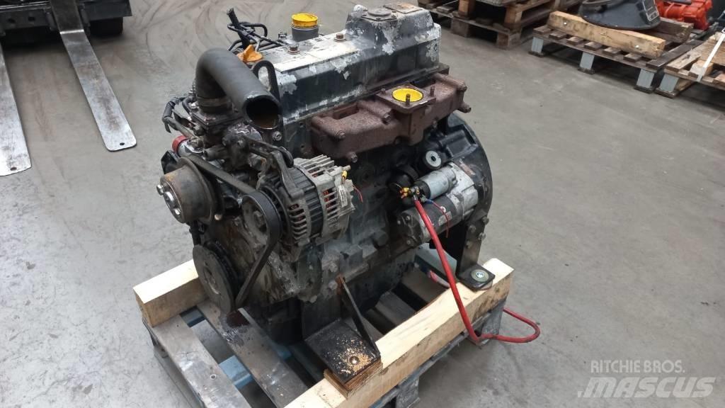 Yanmar 4TNV98 Двигуни