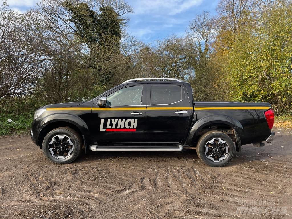 Nissan Navara Пікапи / Бічне розвантаження