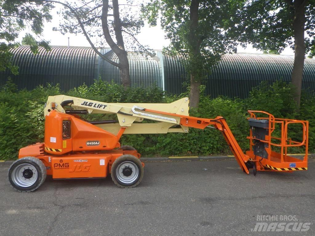 JLG M450AJ Колінчаті підйомники