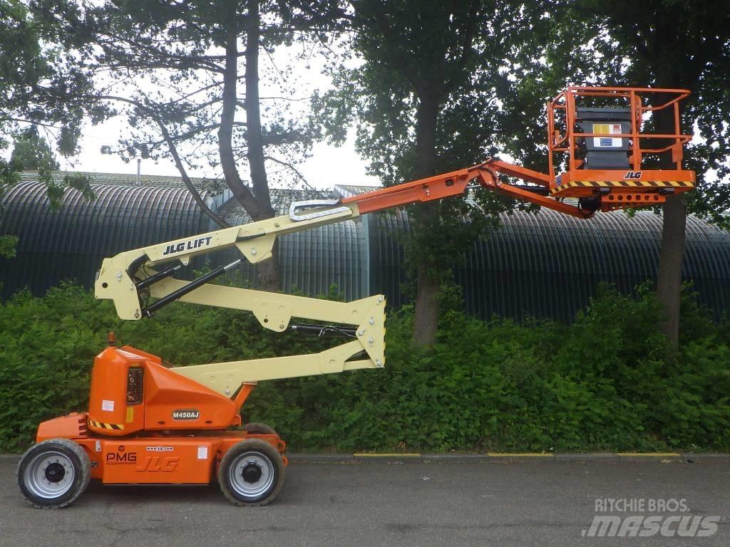 JLG M450AJ Колінчаті підйомники