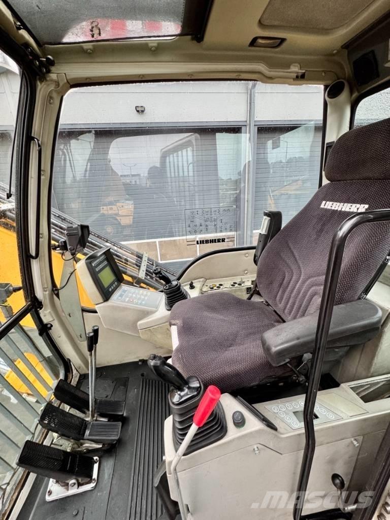 Liebherr R934C LC Екскаватори для знесення споруд