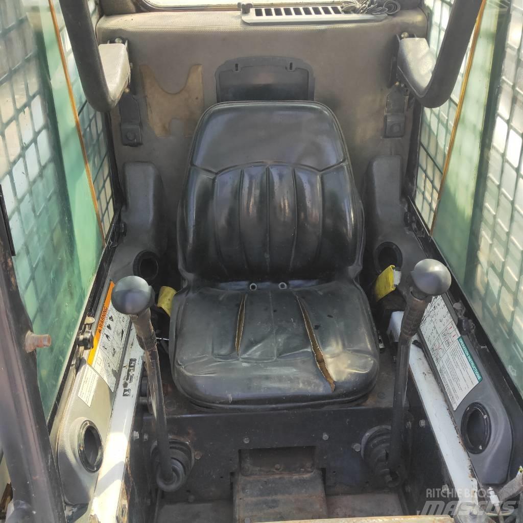 Bobcat S160 Міні-навантажувачі
