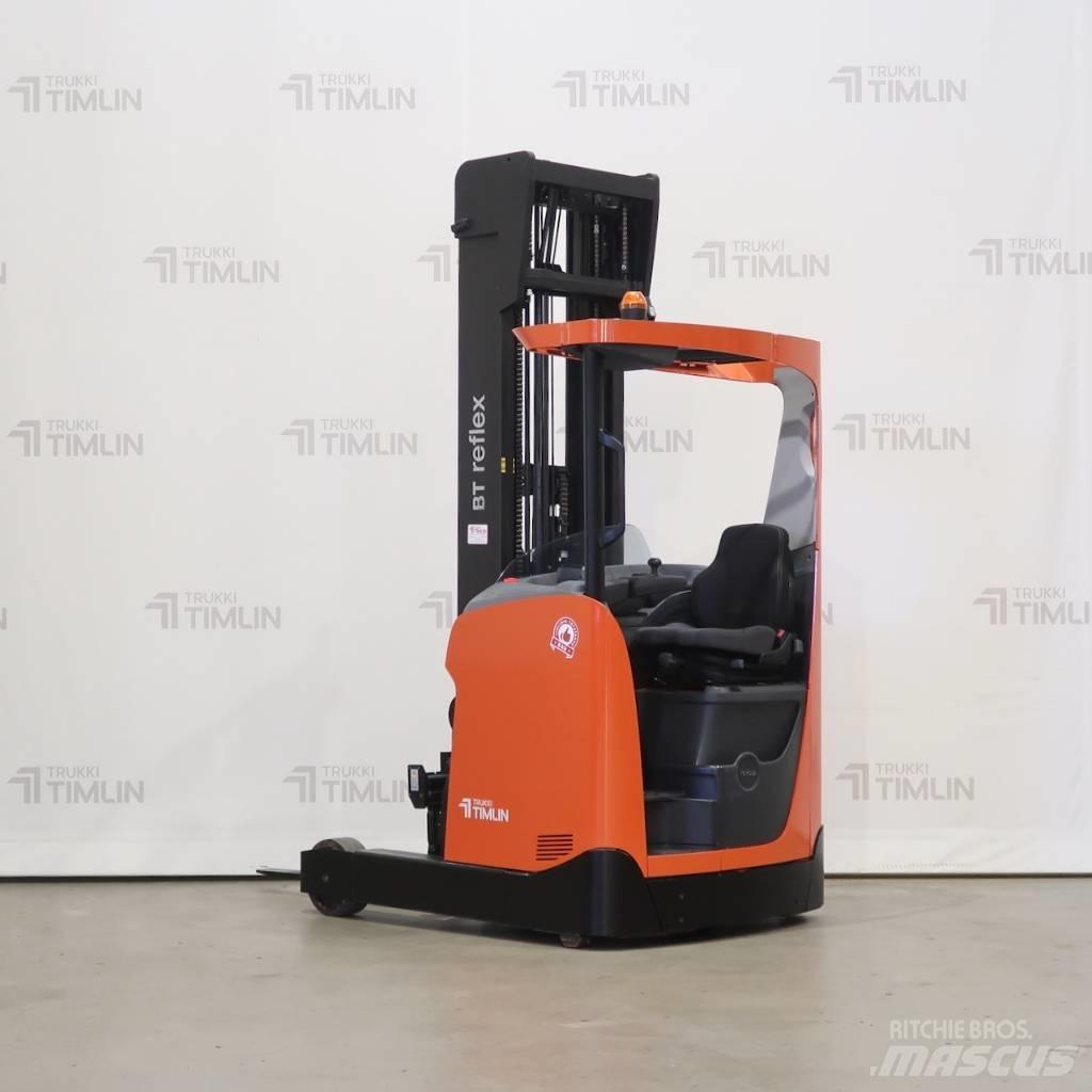 Toyota RRE140H Річ-трак із високим підйомом
