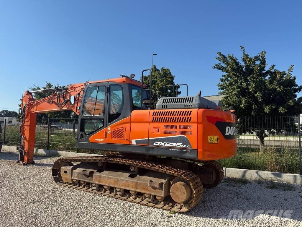 Doosan DX 235 NLC-5 Гусеничні екскаватори