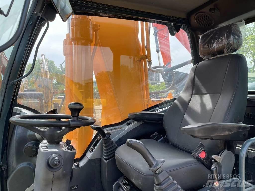 Hyundai R210W-9 Колісні екскаватори