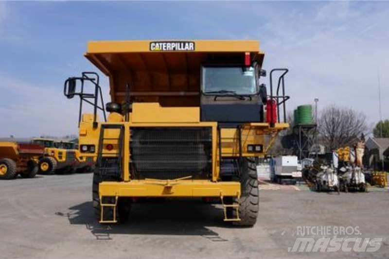 CAT 773E Зчленовані самоскиди
