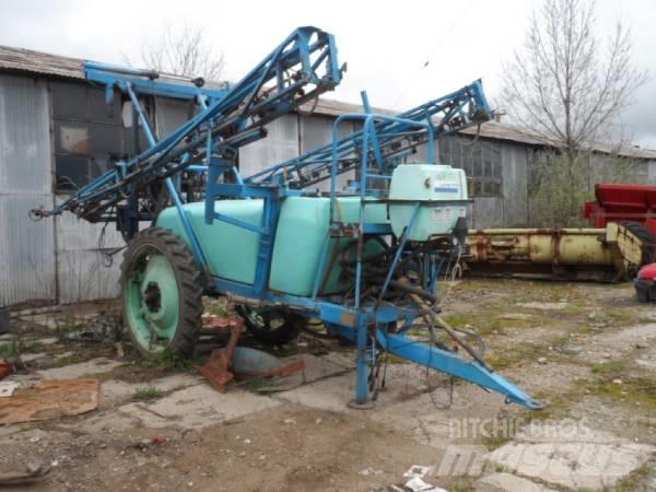 Berthoud Alba 2200 Причіпні обприскувачі
