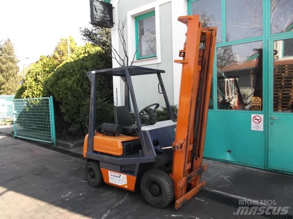 Toyota 3 FD 14 Дизельні навантажувачі