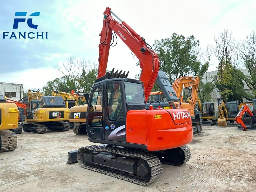 Hitachi ZX 70 Гусеничні екскаватори