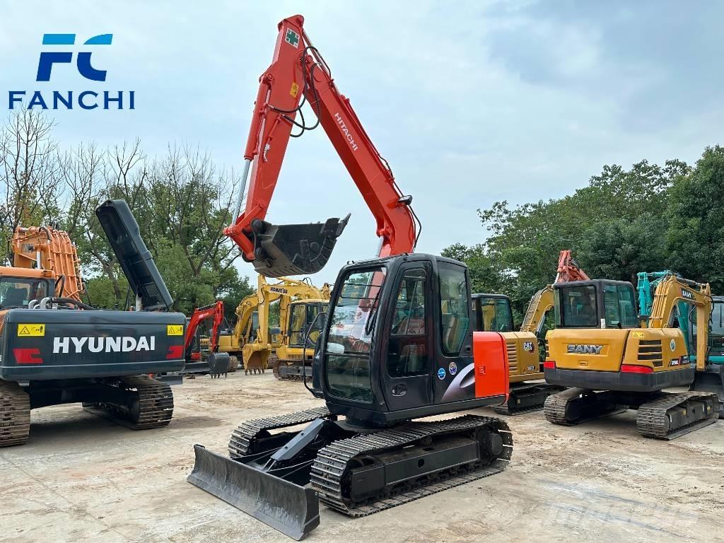 Hitachi ZX 70 Гусеничні екскаватори