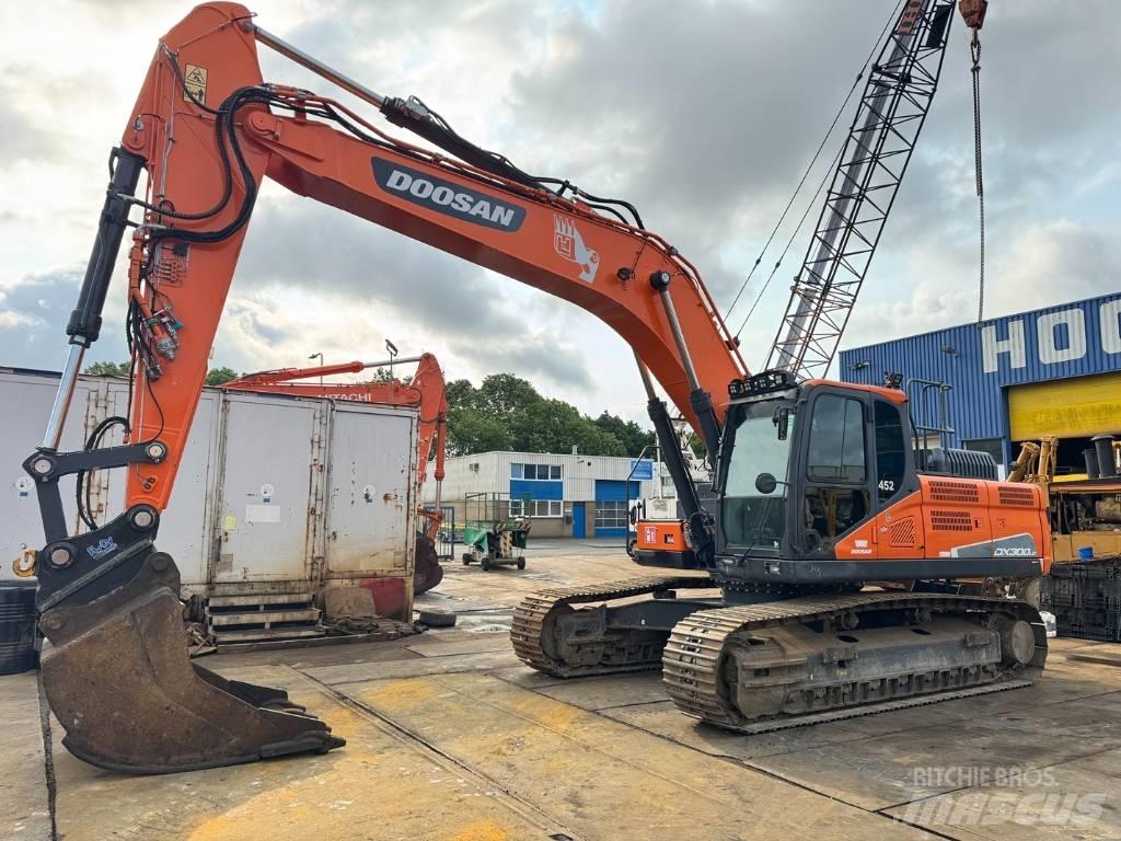 Doosan DX 300 LC-5 Гусеничні екскаватори