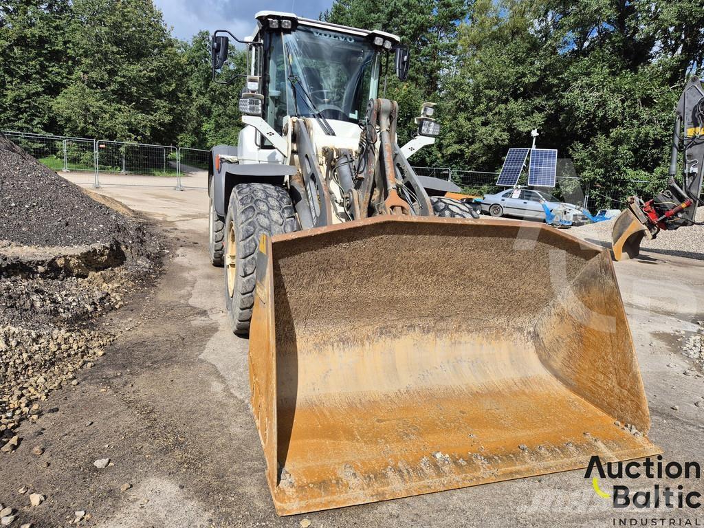 Volvo L 90 Фронтальні навантажувачі