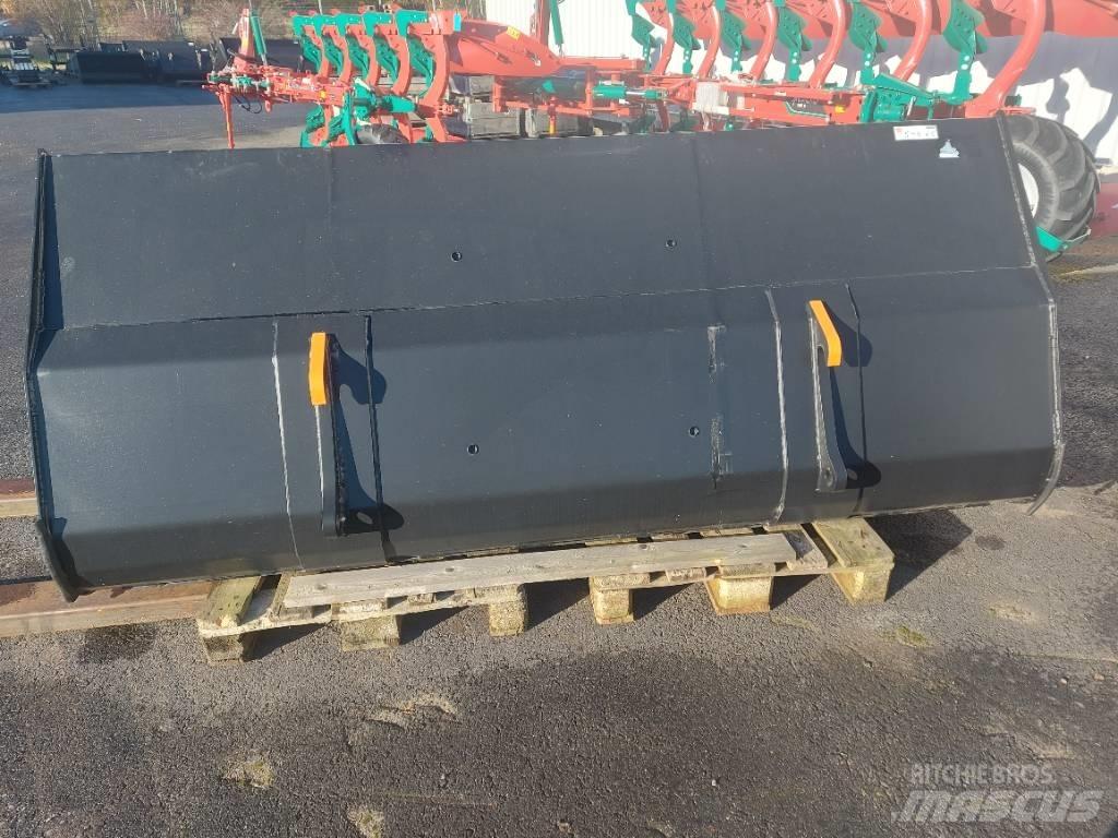 Ålö Skopa Запчастини та додаткове обладнання для фронтальних навантажувачів