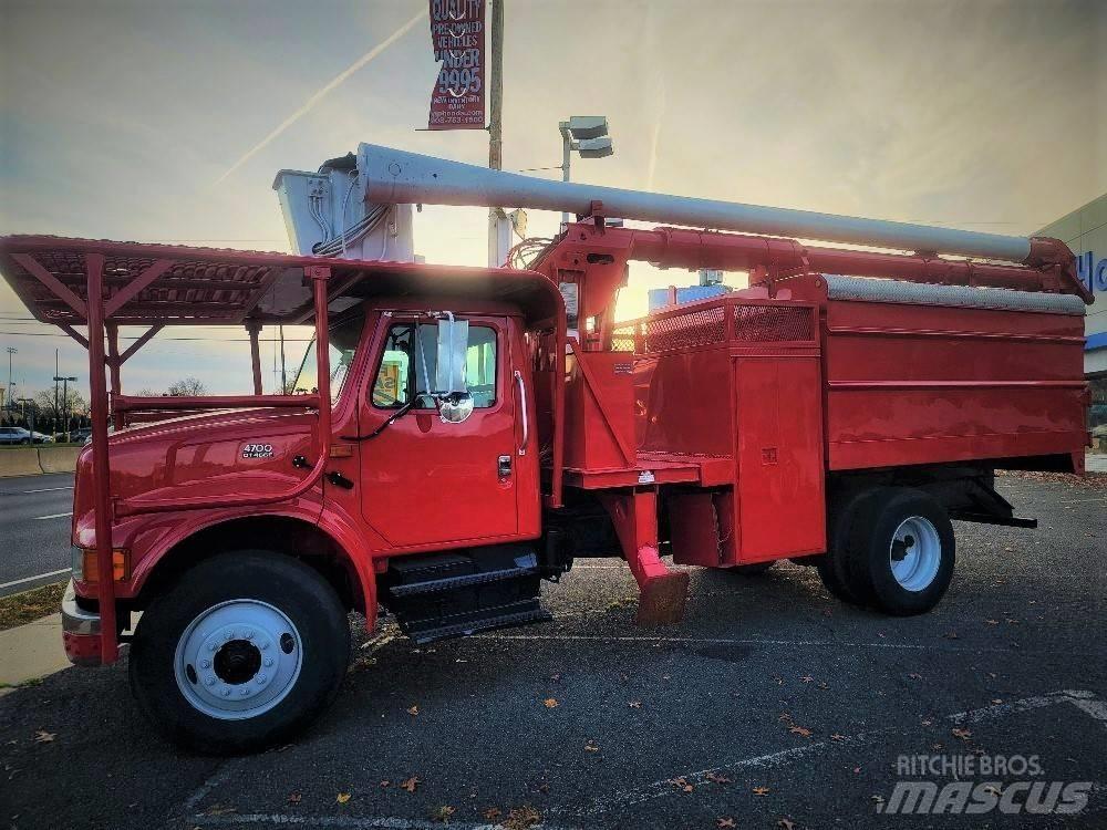 International 4700 Автовишки на базі вантажівки