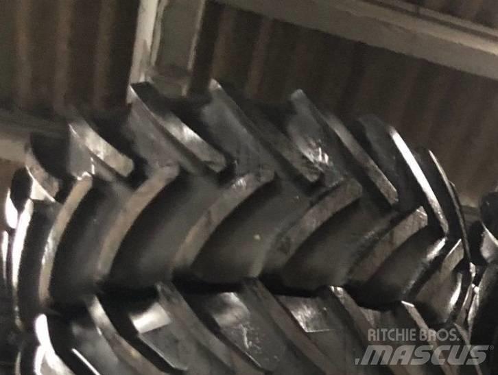 Trelleborg 900/60R32 Шини