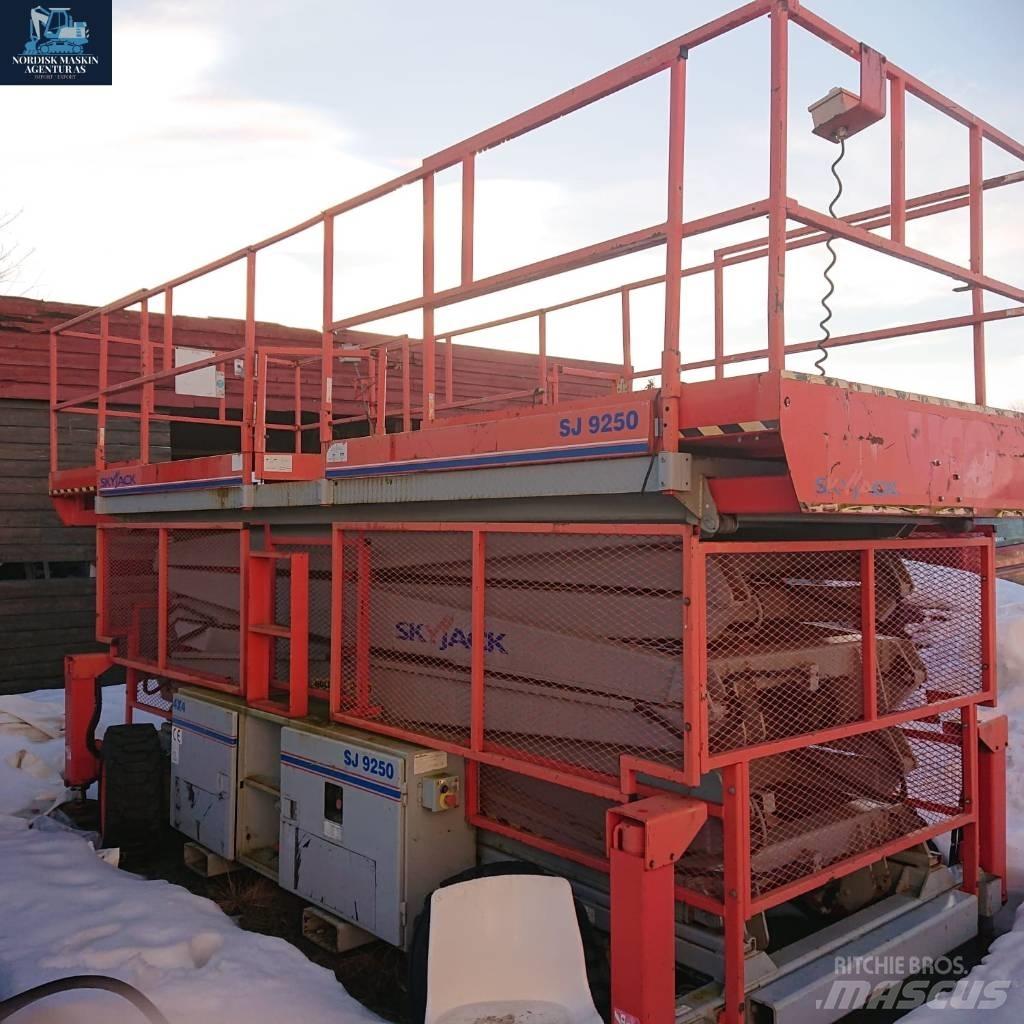 SkyJack 9250 Підйомники-ножиці