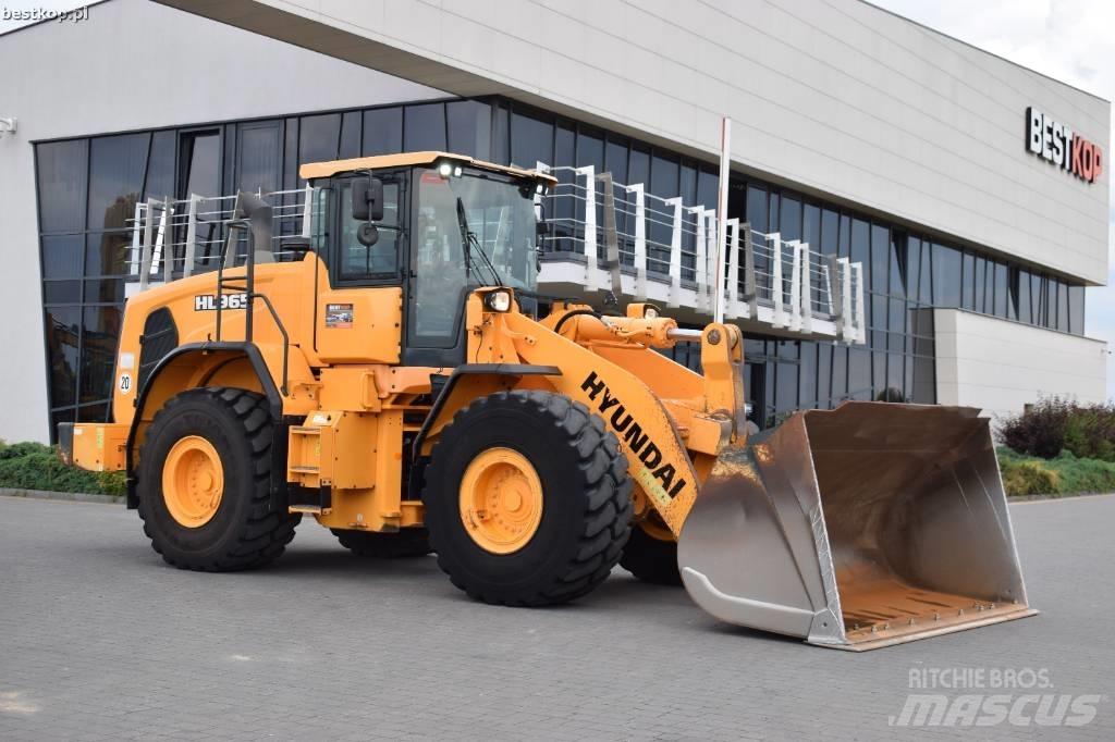 Hyundai HL 965 Фронтальні навантажувачі