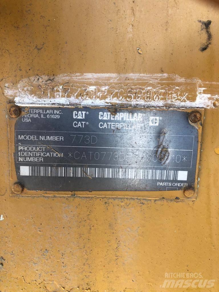 CAT 773 D Кар`єрні самоскиди