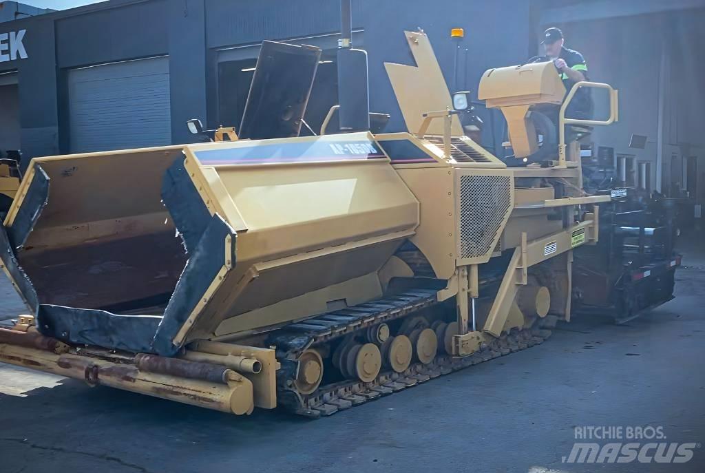 CAT AP 1050 B Асфальтовкладачі