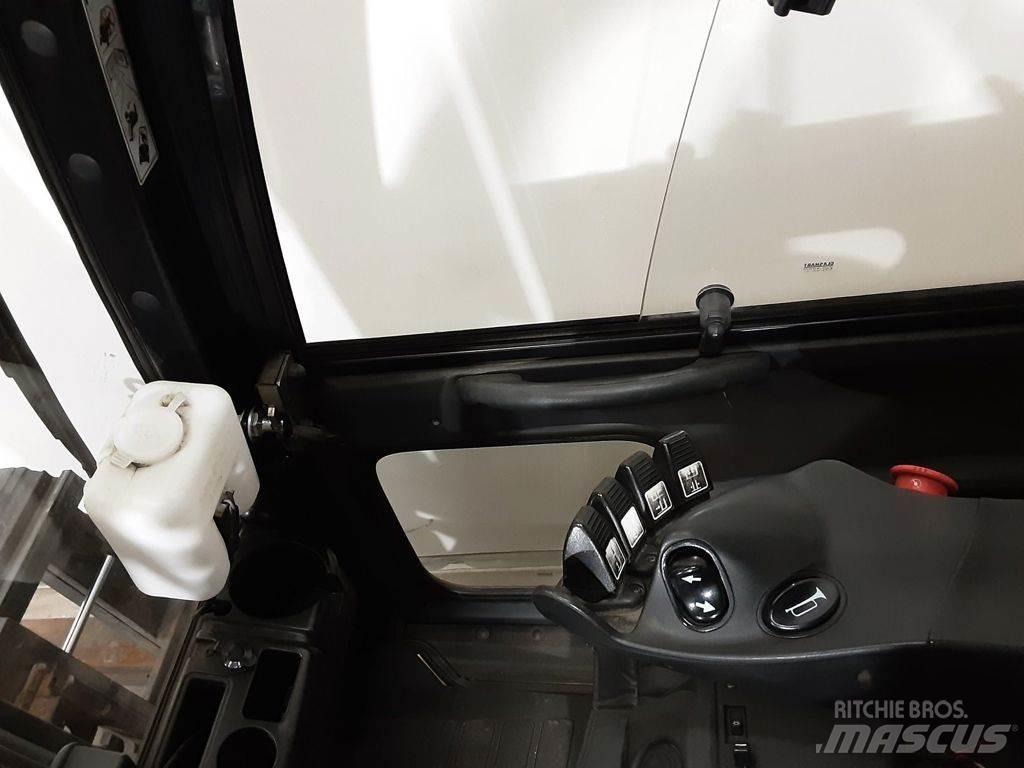 Yale ERP30VL V2745 Електронавантажувачі
