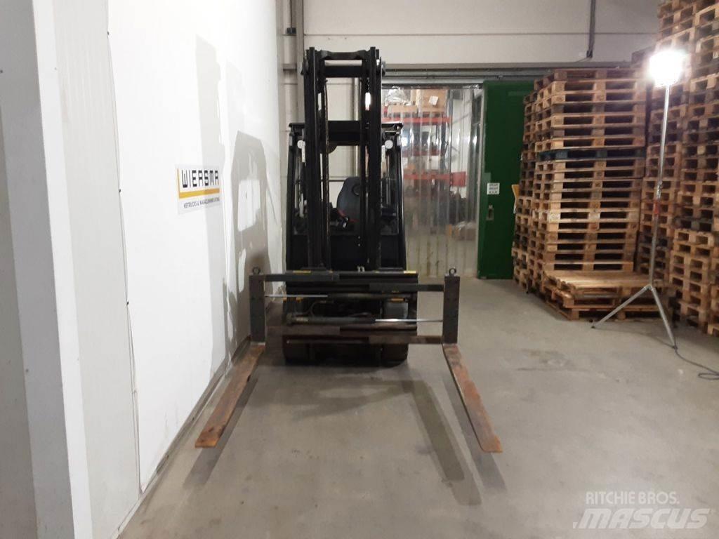 Yale ERP30VL V2745 Електронавантажувачі