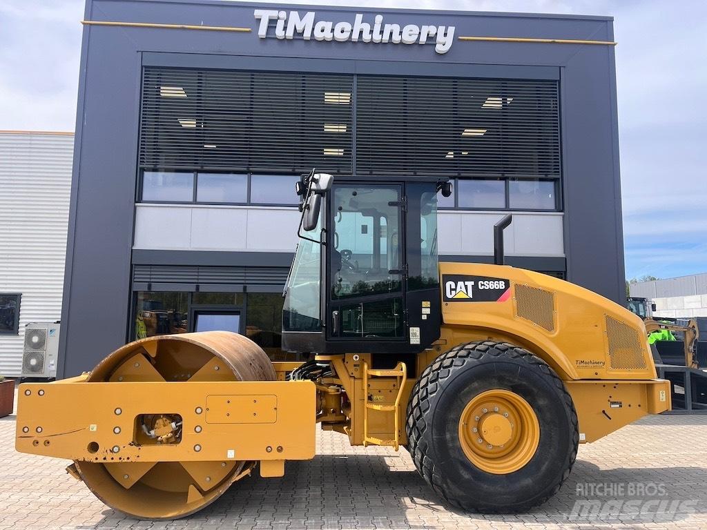 CAT CS 66 B Грунтові котки