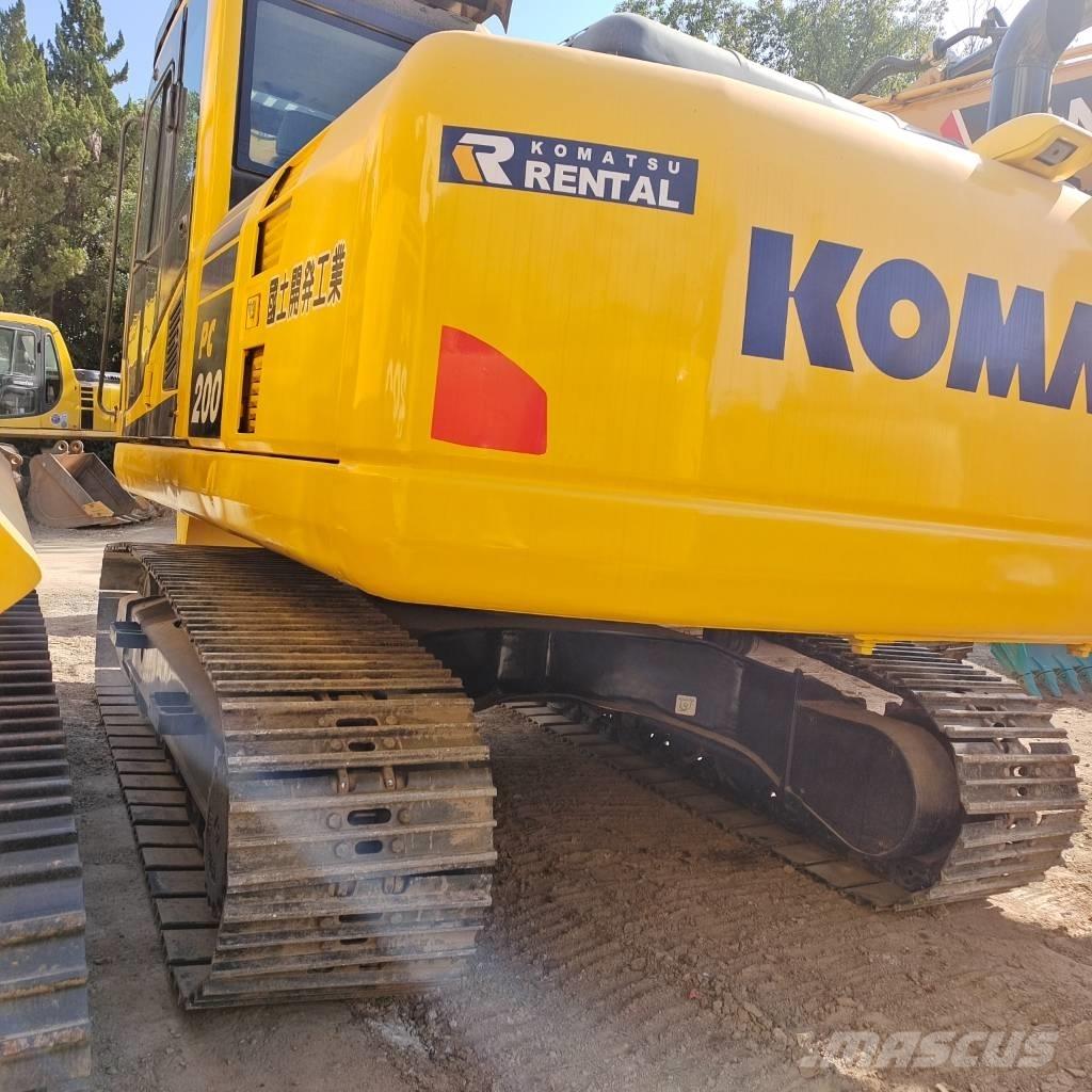 Komatsu PC 200 Гусеничні екскаватори