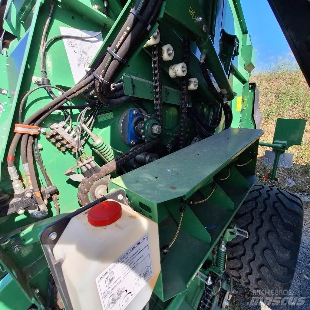 John Deere V 451 M Рулонні прес-підбирачі