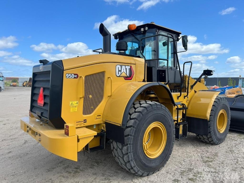 CAT 950 GC Фронтальні навантажувачі