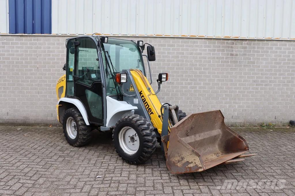 Kramer 350 Фронтальні навантажувачі