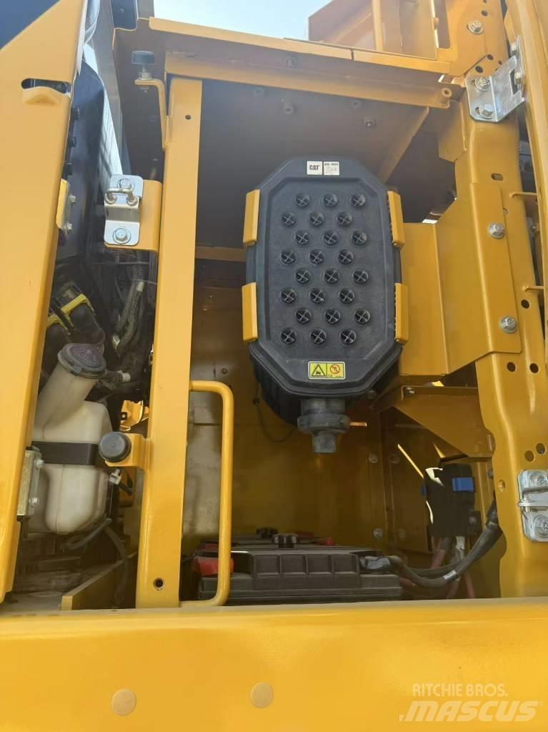 CAT CAT336GC Гусеничні екскаватори
