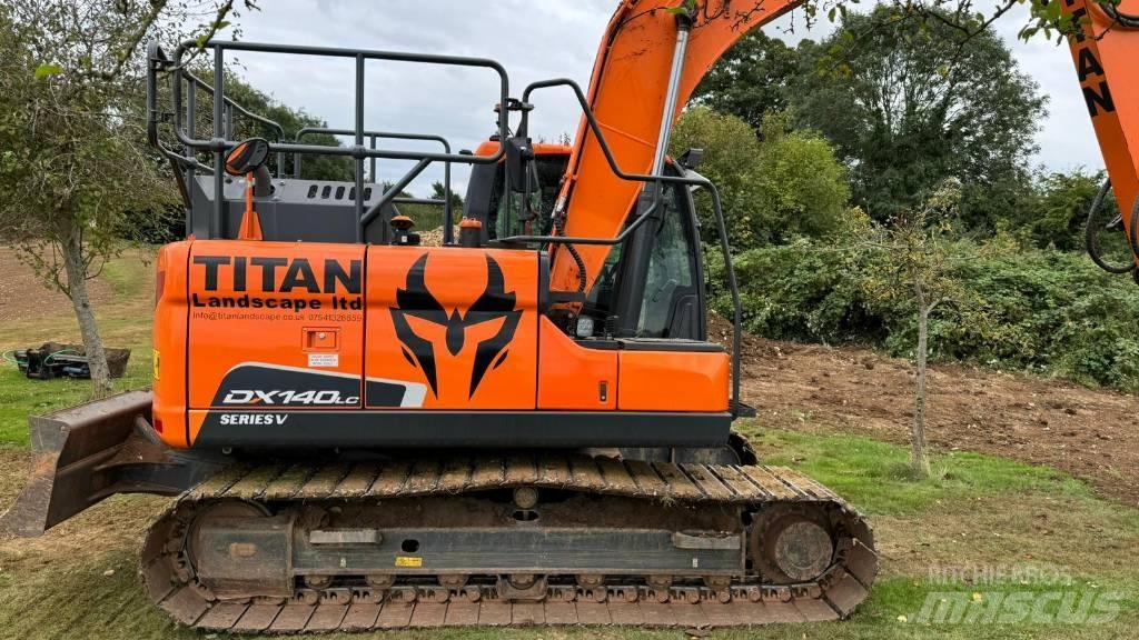 Doosan DX140LC-5 Гусеничні екскаватори