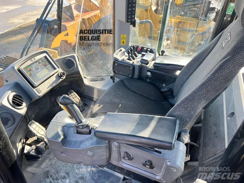 CAT 966 M Фронтальні навантажувачі