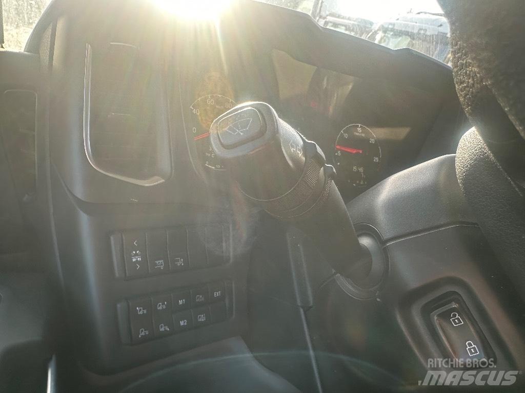 Scania P250 Фургони