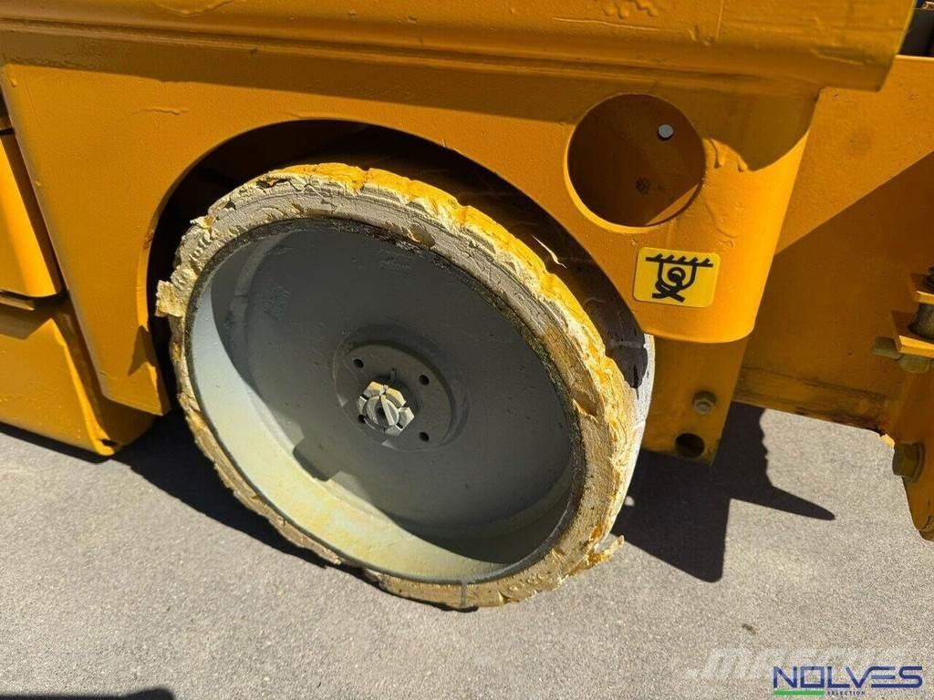 Haulotte COMPACT8 Підйомники-ножиці