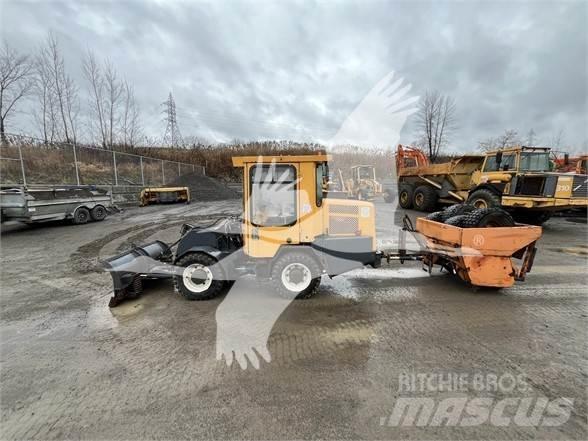 Benco PN1500 Фронтальні навантажувачі