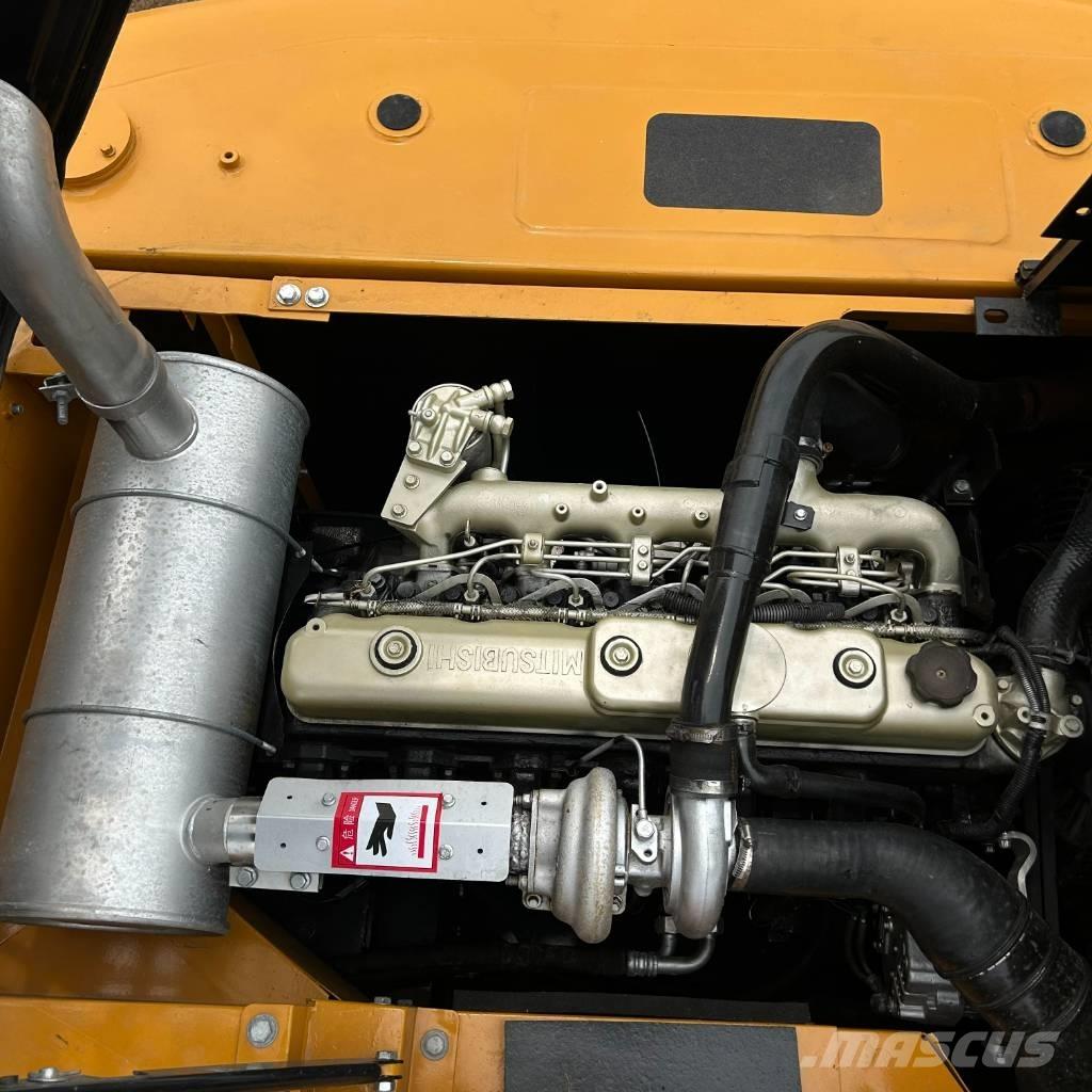 Sany 215C Гусеничні екскаватори