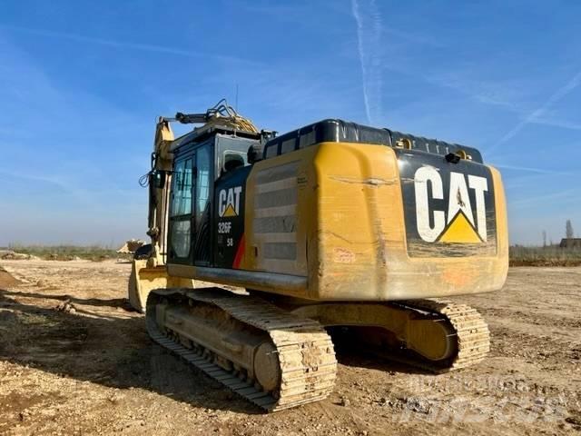 CAT 326 F L Гусеничні екскаватори