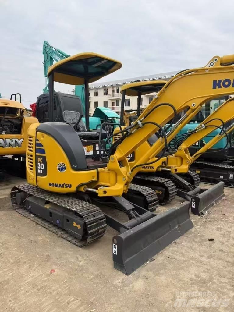 Komatsu 30 Гусеничні екскаватори