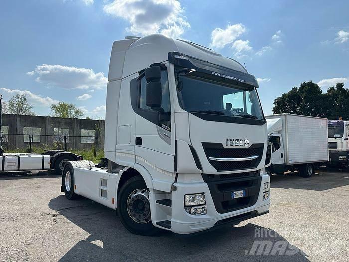 Iveco AS440E48 Тягачі