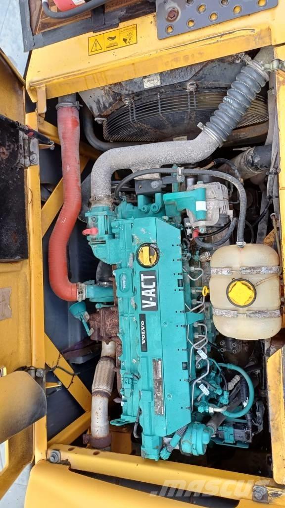 Volvo EC 180 C L Гусеничні екскаватори
